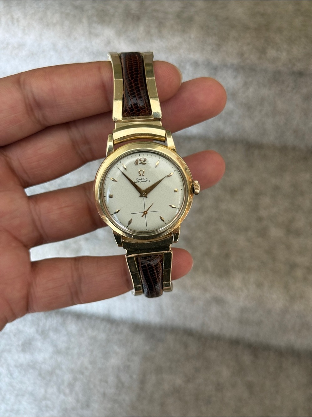 Omega vintage Automatic Bumper 14K  Yellow Gold with leather adjustable watch - Picture 5 of 13